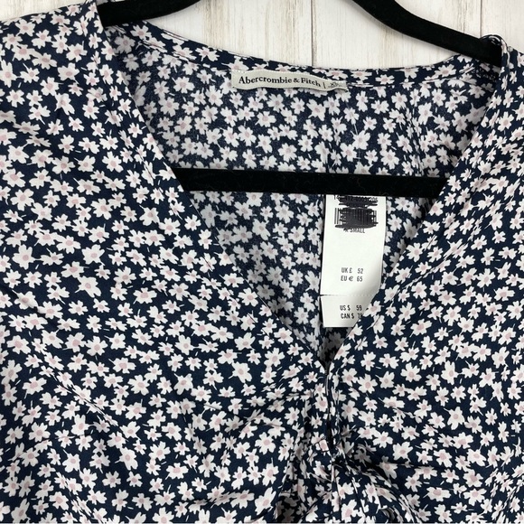 Abercrombie and Fitch NWT floral body suit XS - Picture 4 of 6